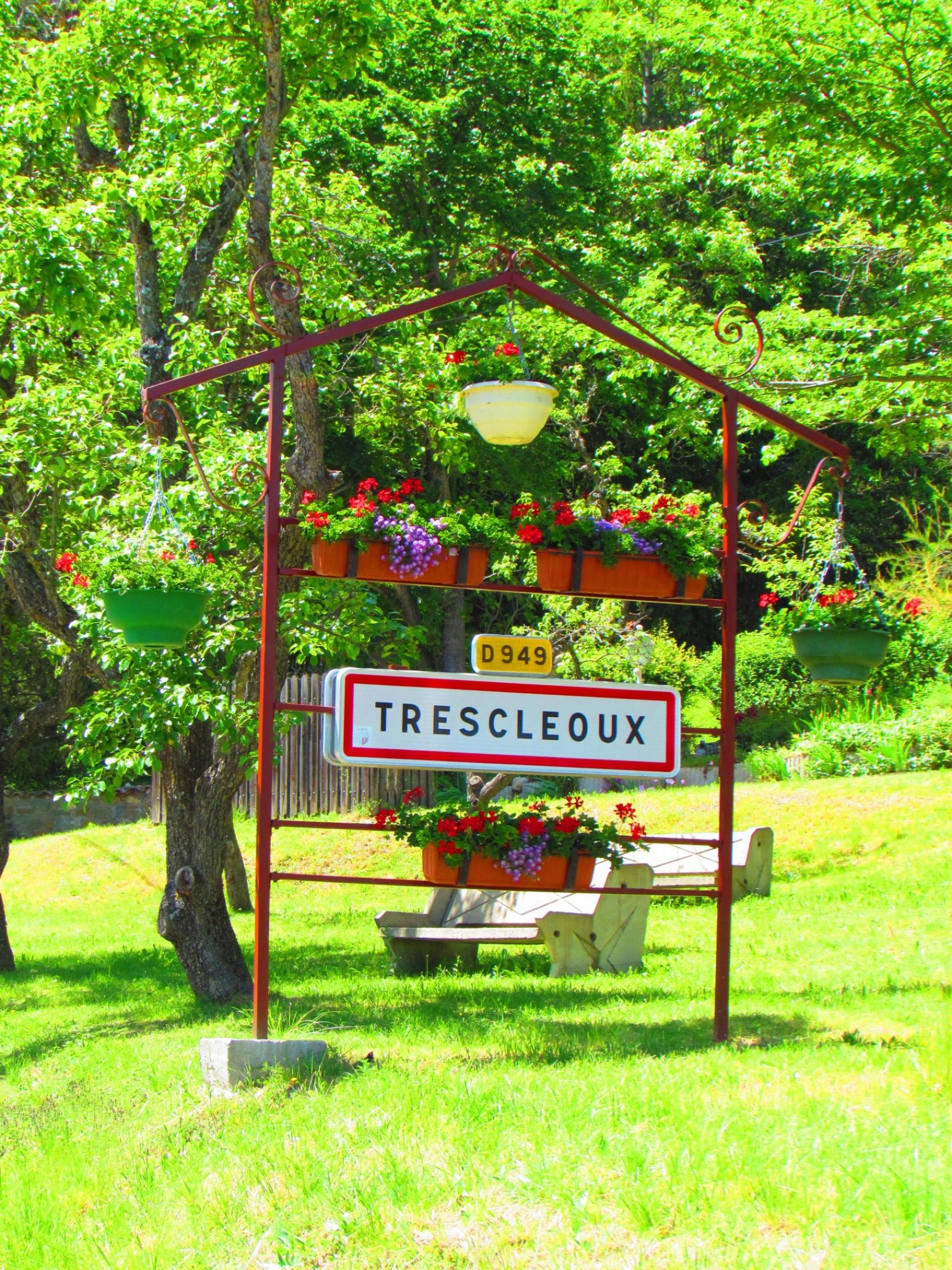 COMMUNE DE TRESCLEOUX